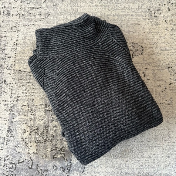 J.McLaughlin Turtleneck - Picture 3 of 5